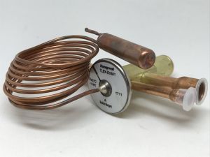 Expansionsventil kpl med rörsats från V2 8,5-10kw -0616